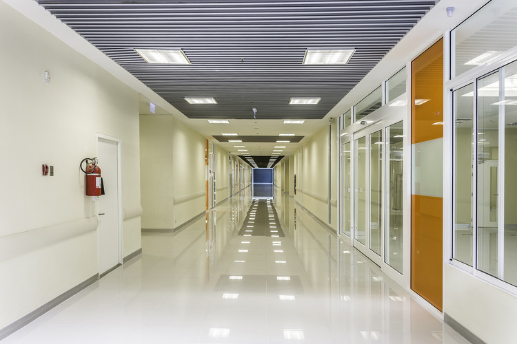 Tabique_F120_Pasillos_y_zonas_de_evaciación